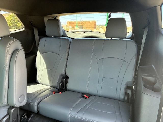 Used 2023 Buick Enclave Essence w/ Sport Touring Edition AWD/4WD image 19