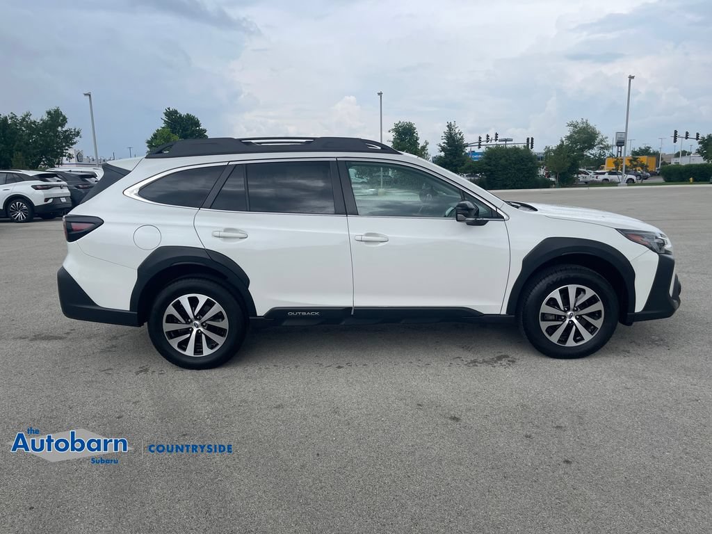 Used 2023 Subaru Outback Premium AWD/4WD image 6