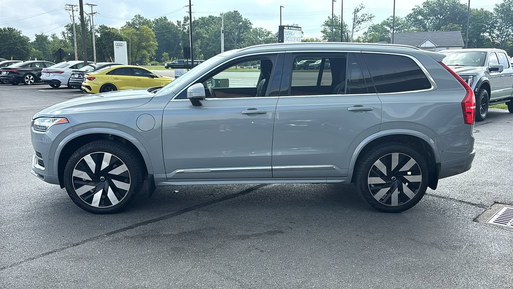 Used 2024 Volvo XC90 T8 Plus w/ Protection Package Premier AWD/4WD image 3