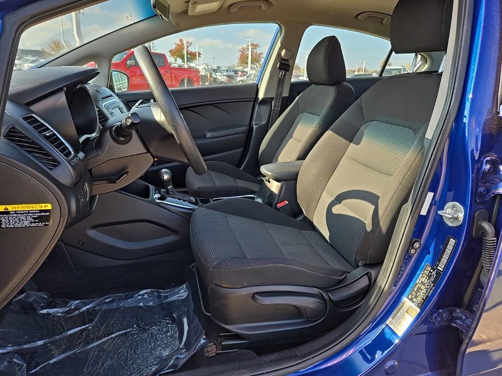 Used 2017 Kia Forte LX image 11
