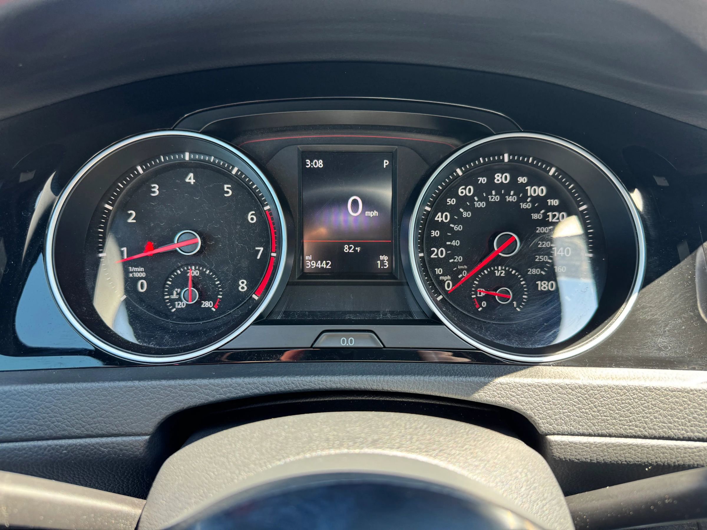 Used 2021 Volkswagen GTI SE image 20