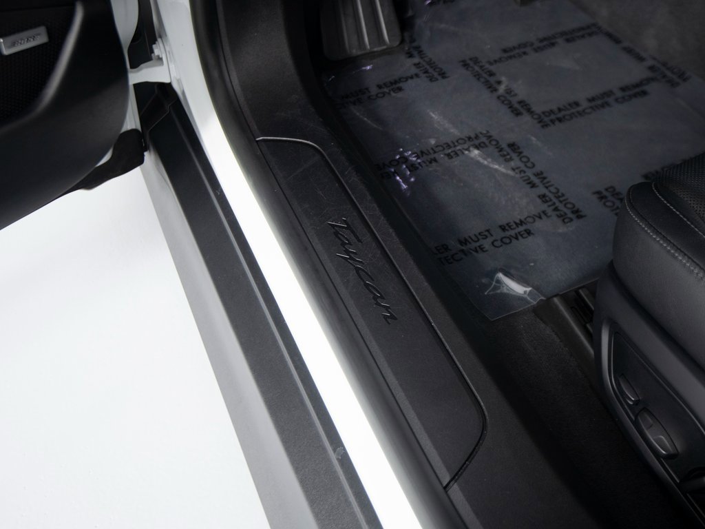 Certified 2022 Porsche Taycan image 38