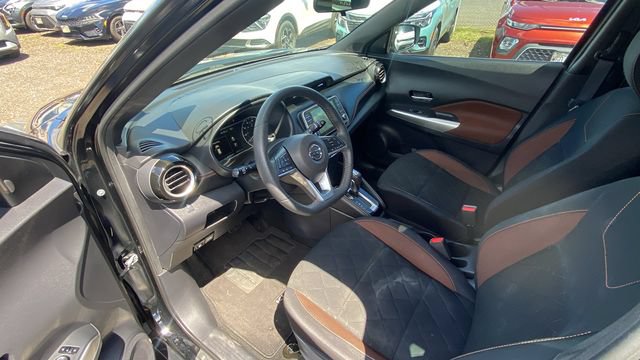 Used 2018 Nissan Kicks SR FWD image 17