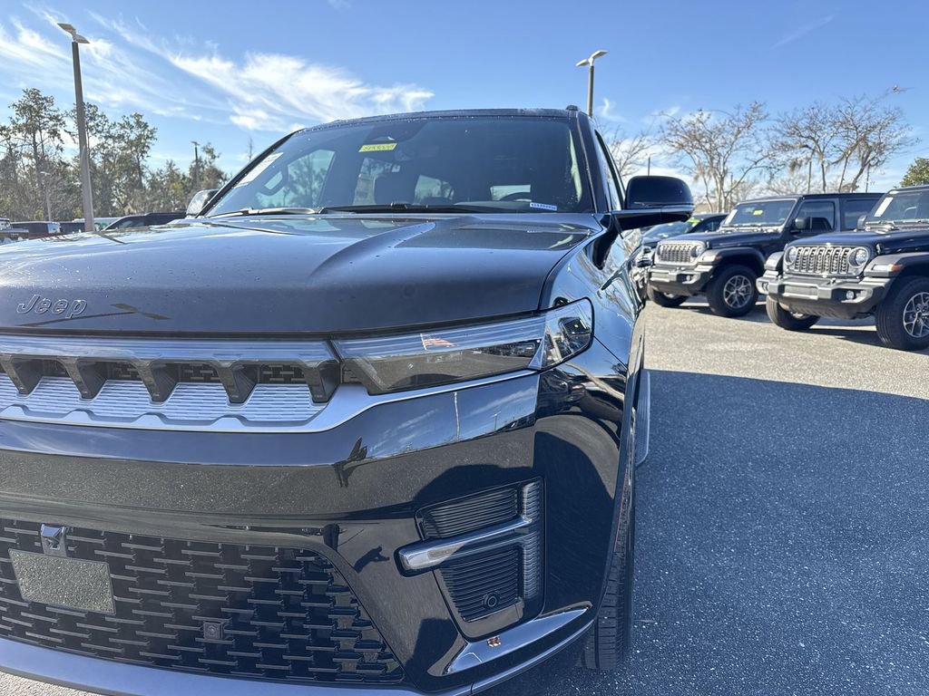 New 2026 Jeep Grand Wagoneer L 4WD w/ Premium Group I image 9