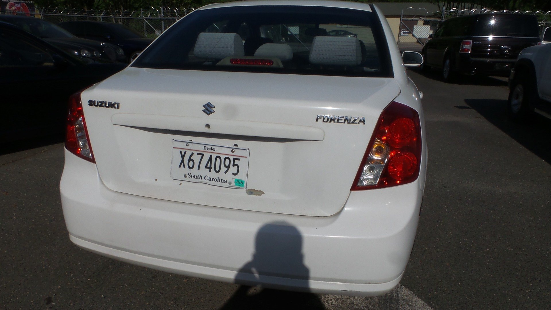 Used 2006 Suzuki Forenza Sedan FWD image 10