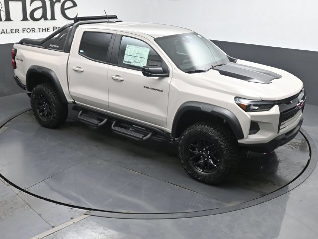 New 2026 Chevrolet Colorado ZR2 w/ Midnight Edition AWD/4WD image 16