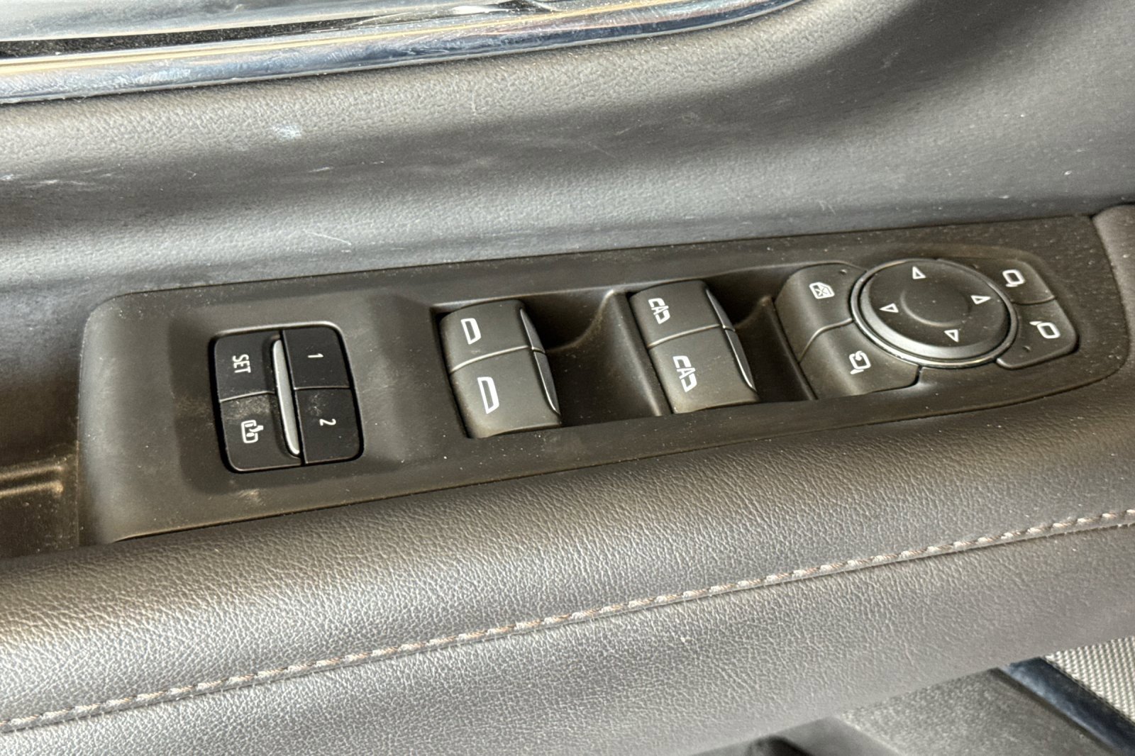 Used 2022 Chevrolet Tahoe High Country image 11