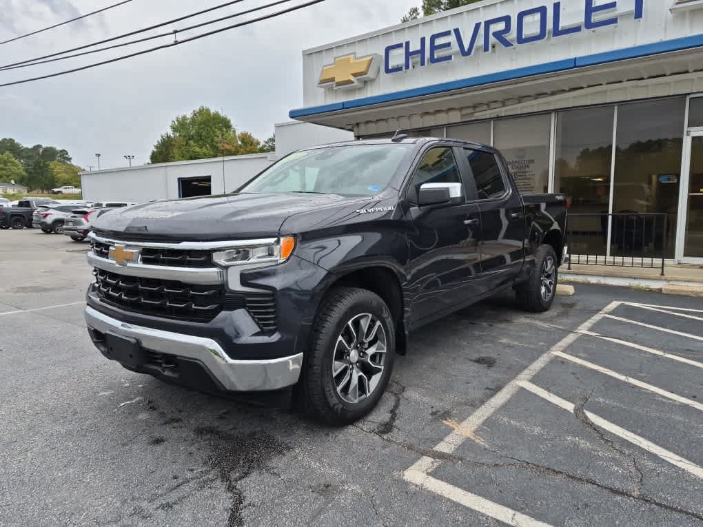 Used 2024 Chevrolet Silverado 1500 LT AWD/4WD image 12