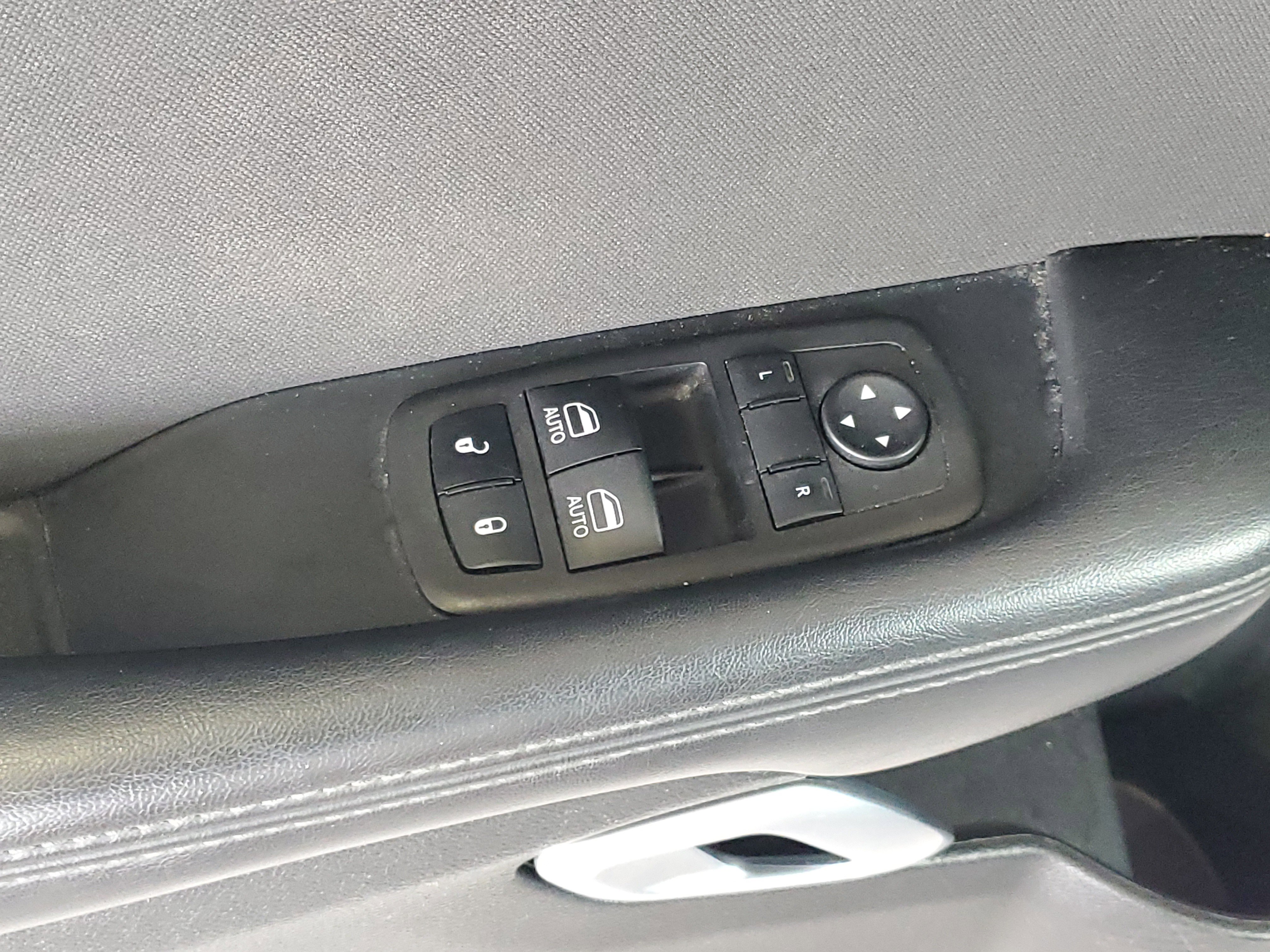 Certified 2023 Dodge Challenger SXT image 16