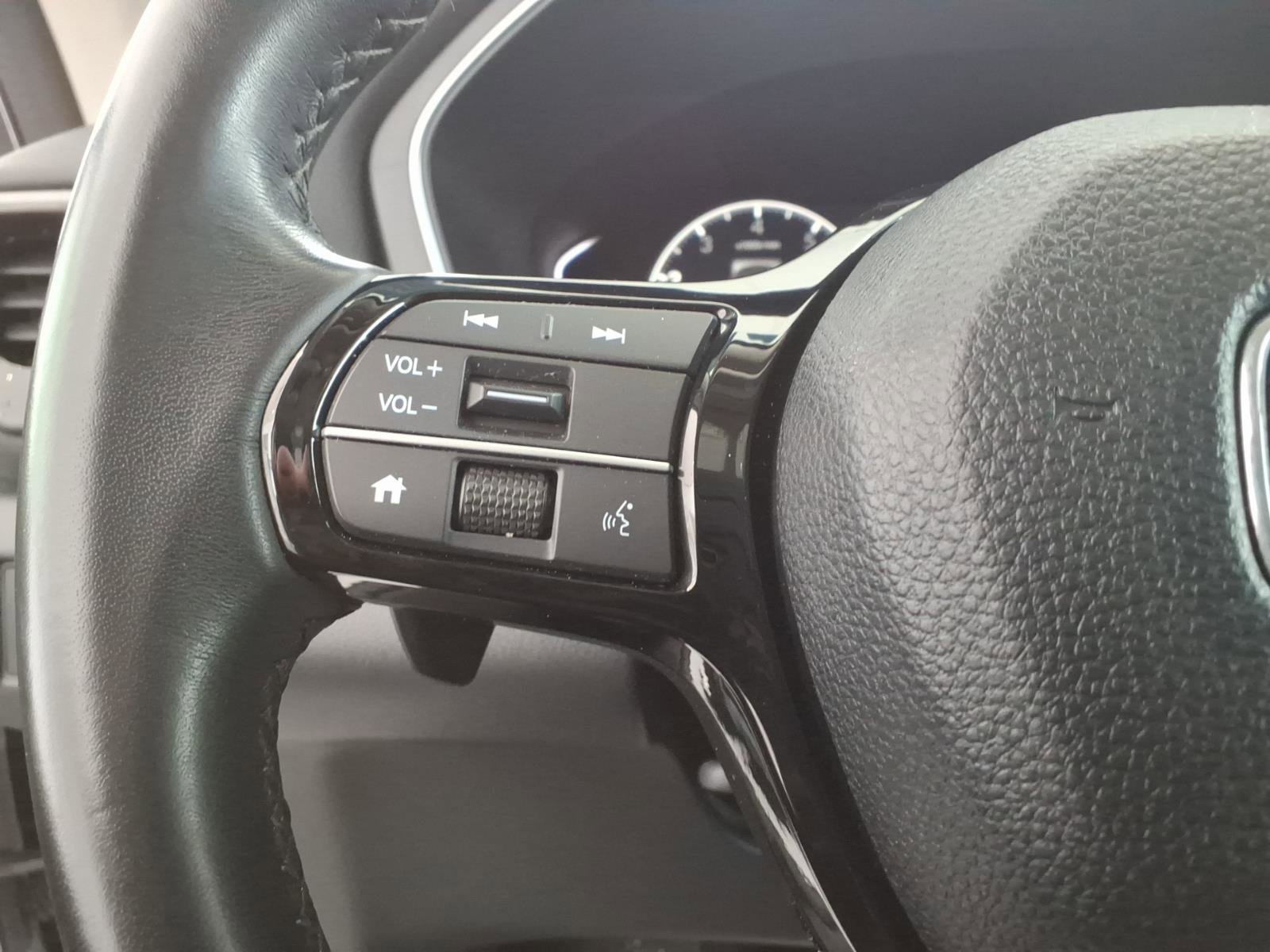 Certified 2023 Honda Pilot Touring image 29