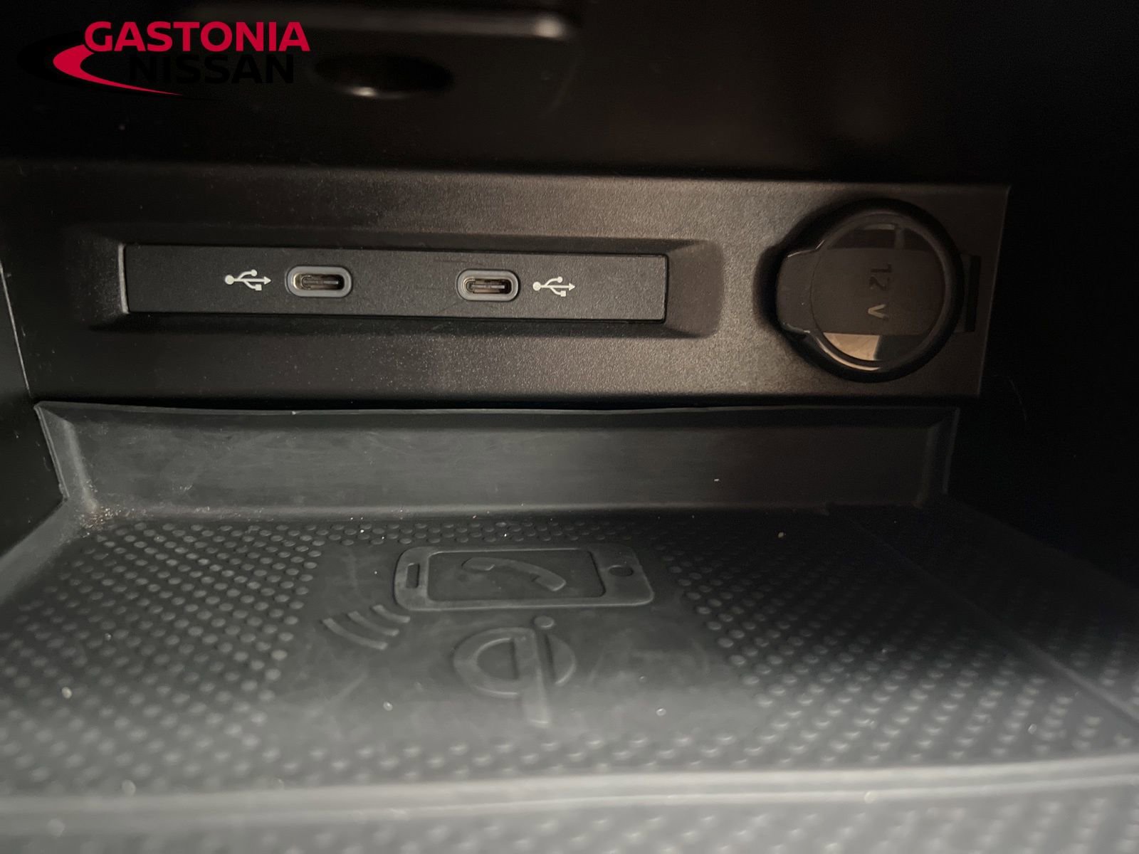 Used 2024 Volkswagen Tiguan SE image 43