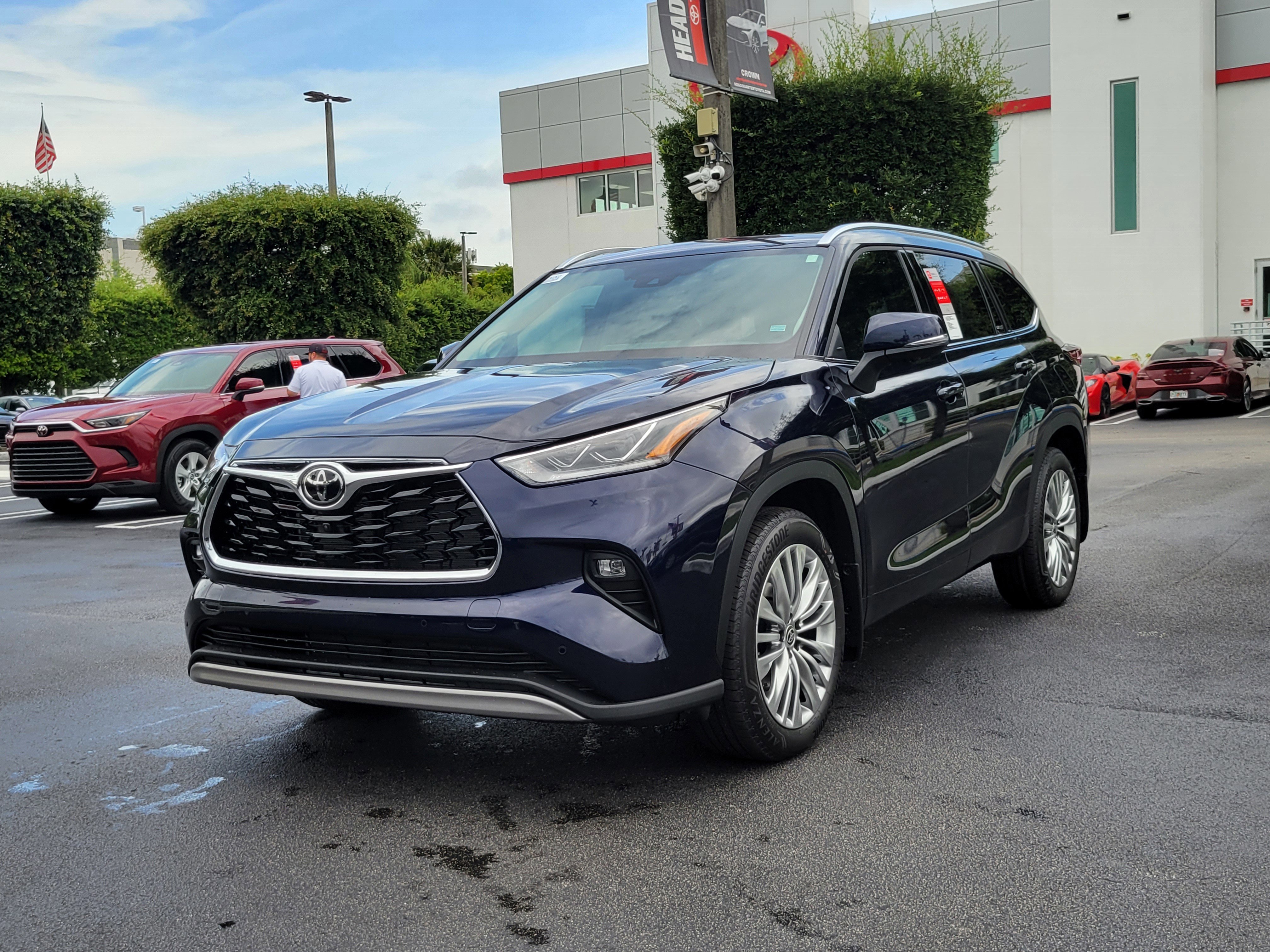 New 2026 Toyota Highlander Platinum AWD/4WD image 5