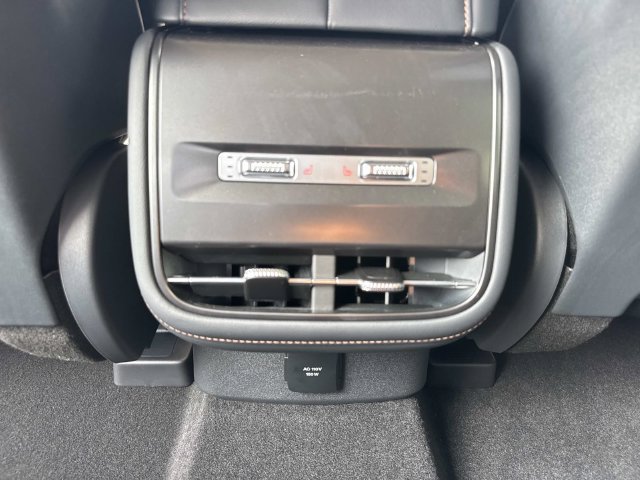 New 2026 Lincoln Nautilus Reserve AWD/4WD image 15