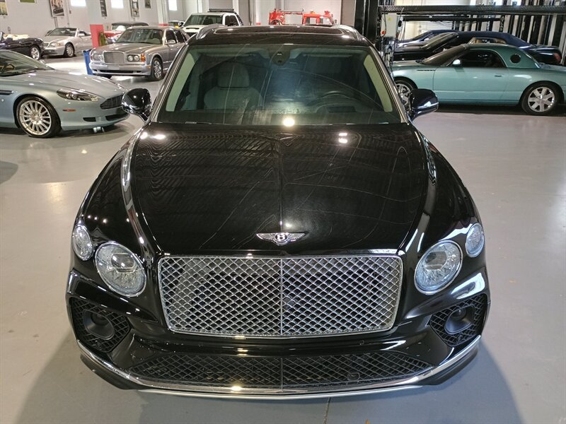 Used 2023 Bentley Bentayga AWD/4WD image 9
