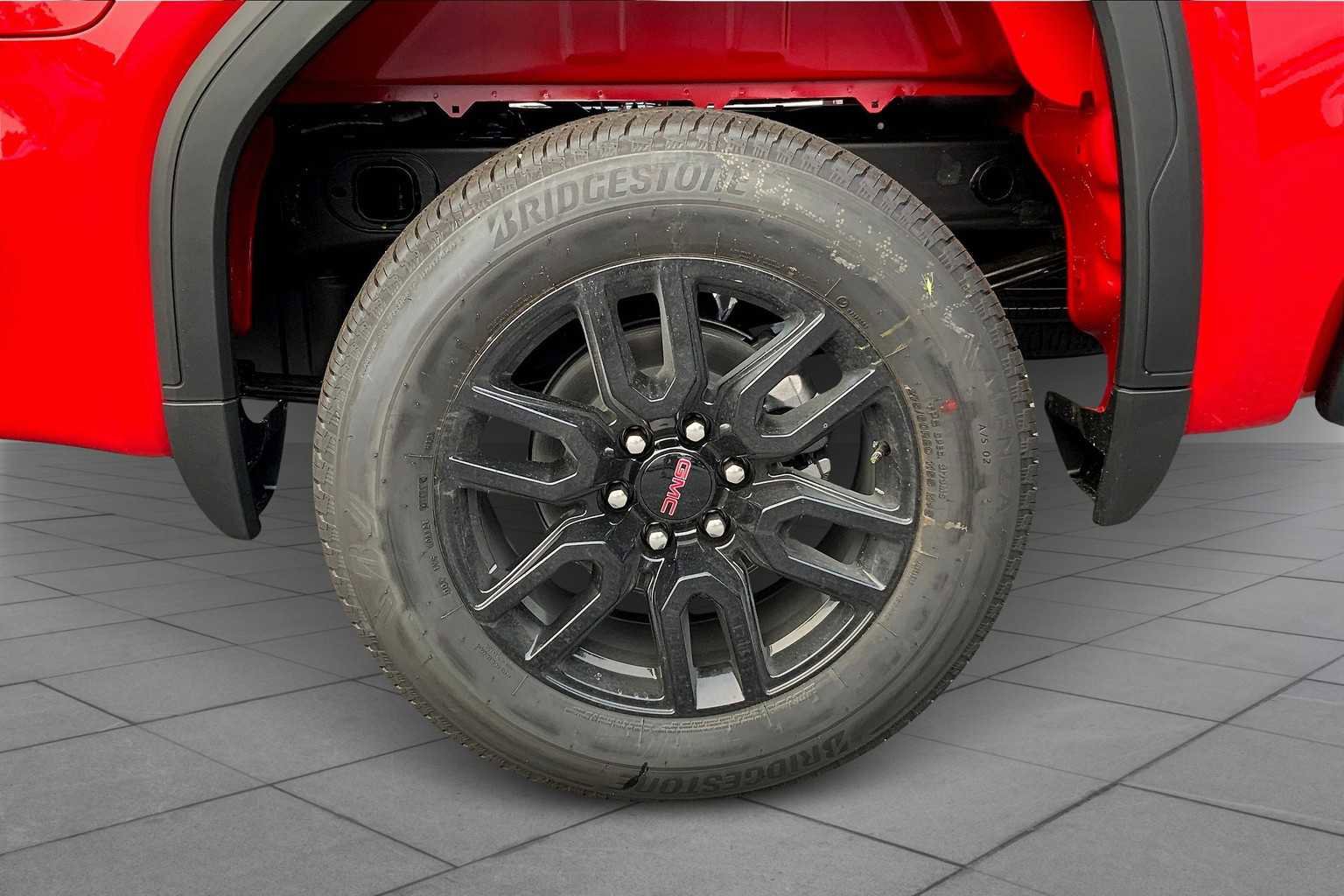 New 2025 GMC Sierra 1500 Elevation image 11