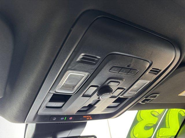 Used 2023 GMC Yukon XL Denali image 47