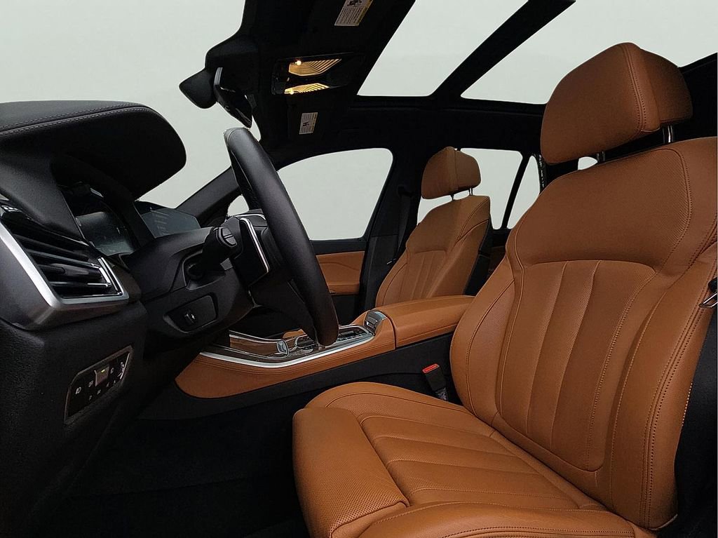 Used 2021 BMW X5 xDrive40i w/ Executive Package image 14