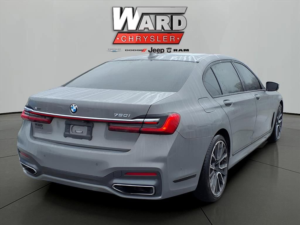 Used 2021 BMW 750i xDrive w/ Executive Package AWD/4WD image 3
