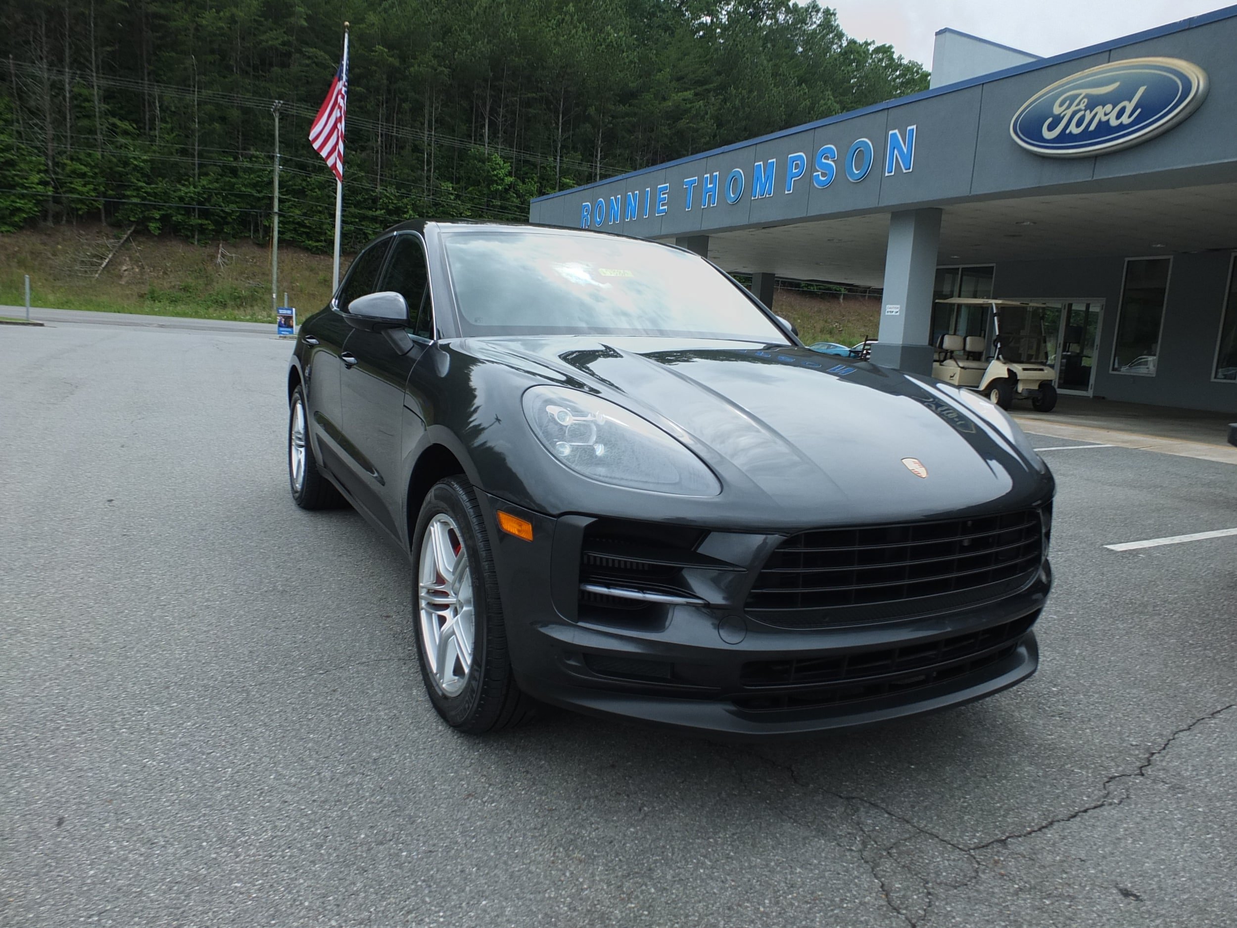 Used 2020 Porsche Macan S AWD/4WD image 1