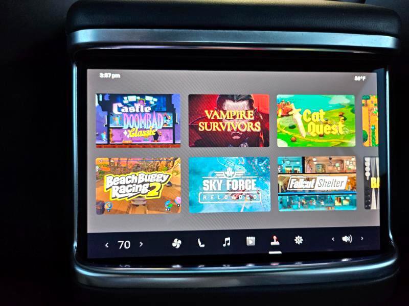 Used 2023 Tesla Model X Plaid image 61