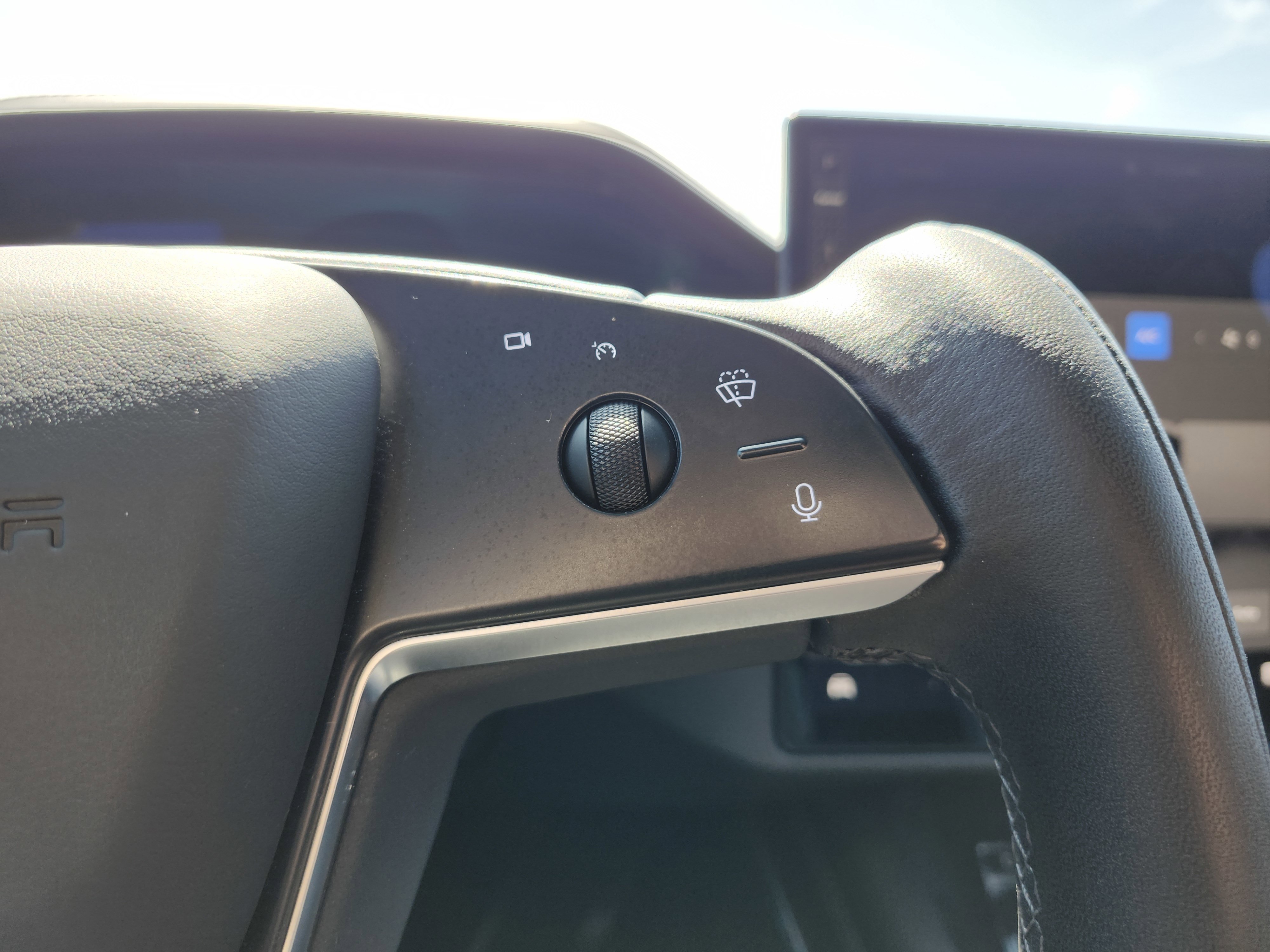 Used 2023 Tesla Model X image 34
