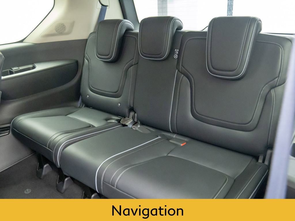 Certified 2025 INFINITI QX80 Luxe image 19