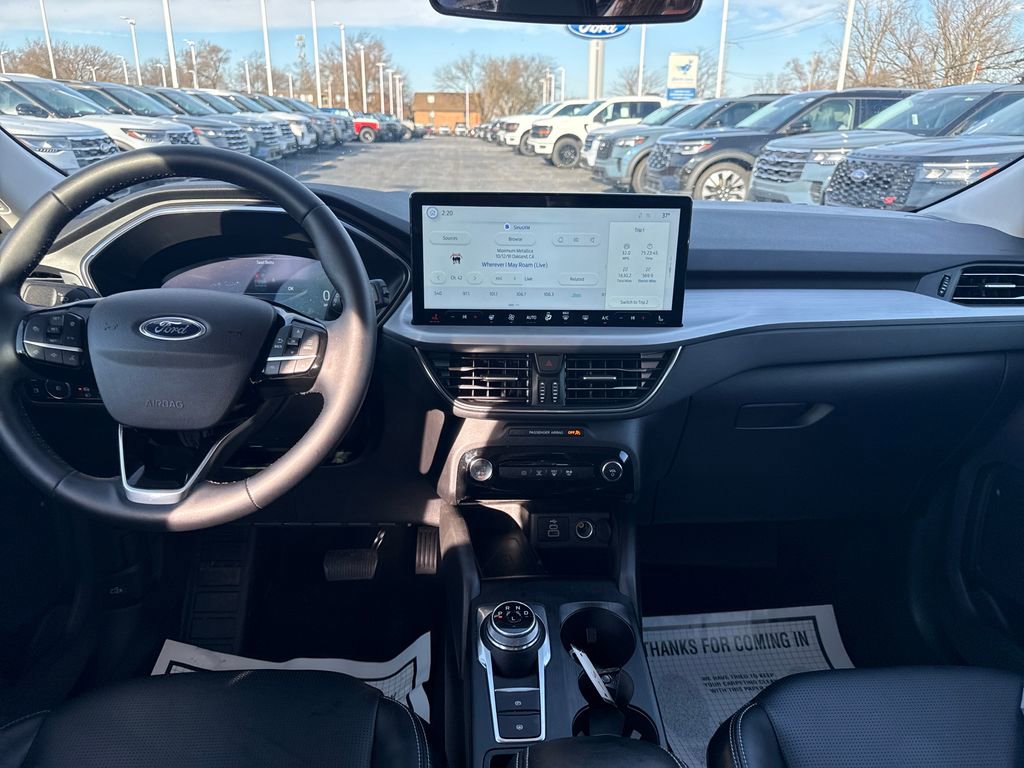 Used 2025 Ford Escape Platinum image 19