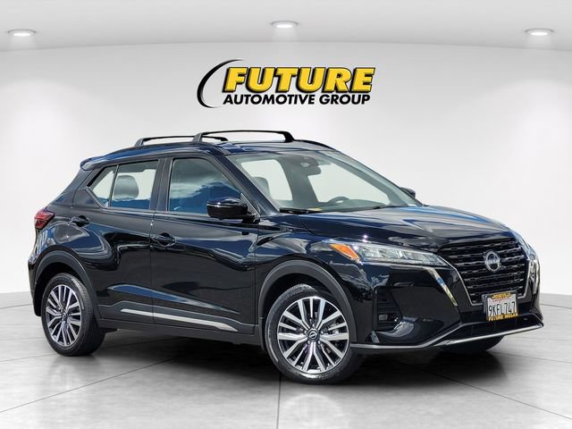 Used 2024 Nissan Kicks SR w/ SR Premium Package FWD image 1