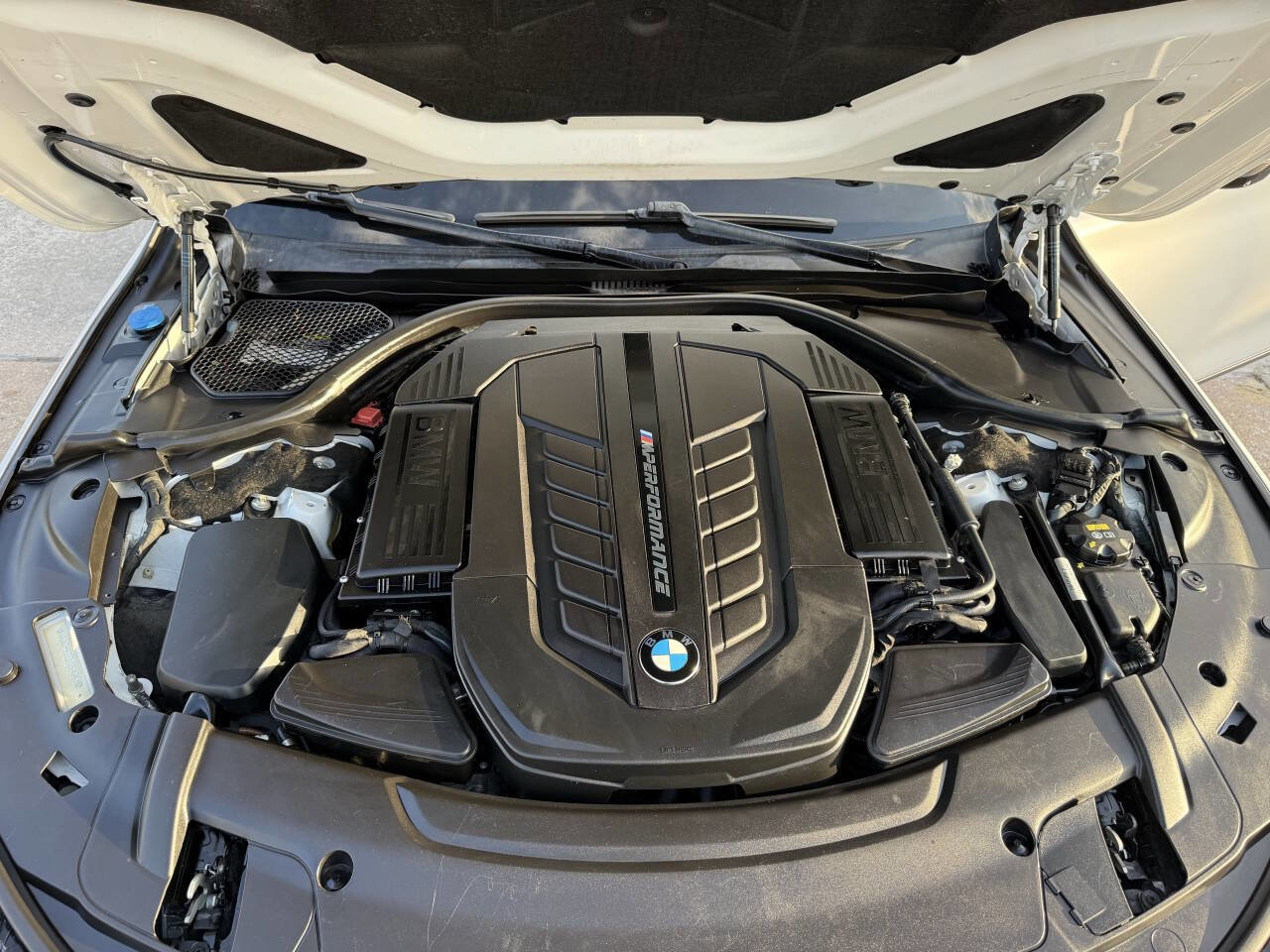 Used 2018 BMW M760i xDrive AWD/4WD image 49