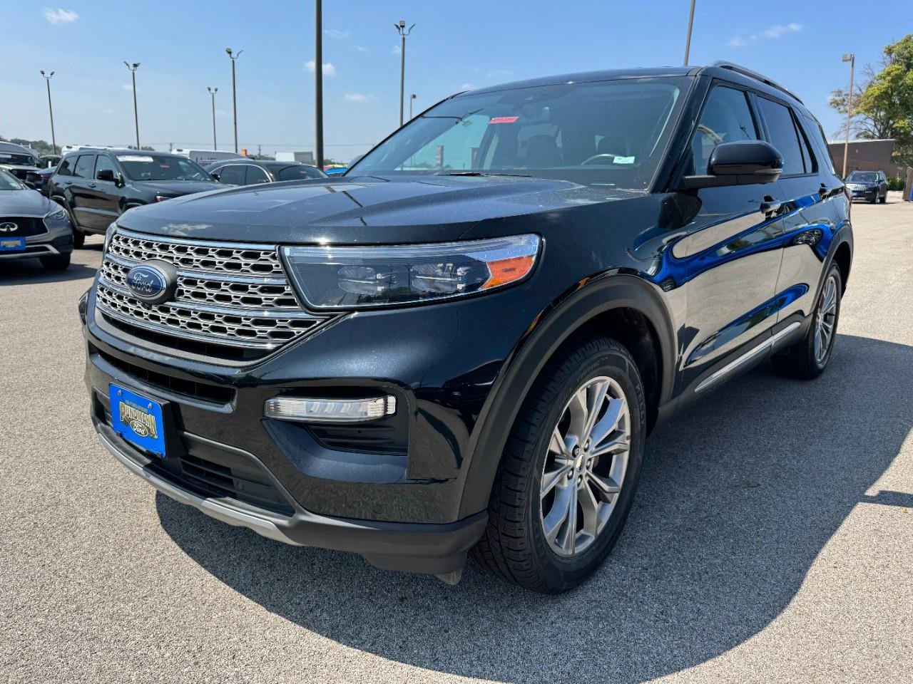 Used 2022 Ford Explorer Limited w/ Equipment Group 301A image 8