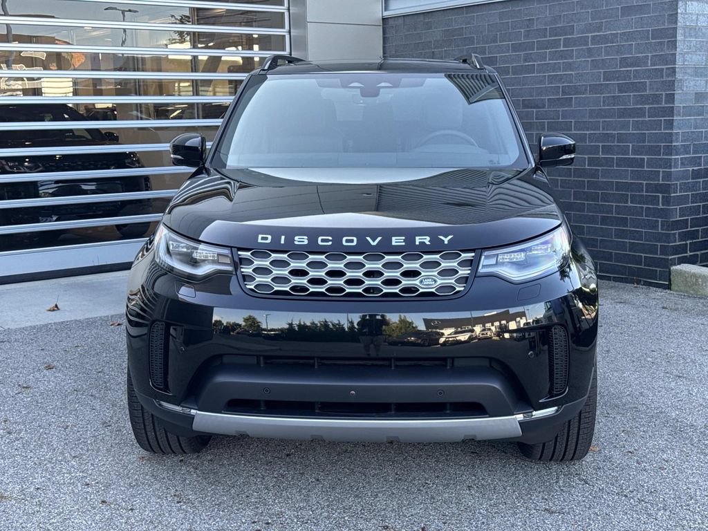 New 2026 Land Rover Discovery S AWD/4WD image 2