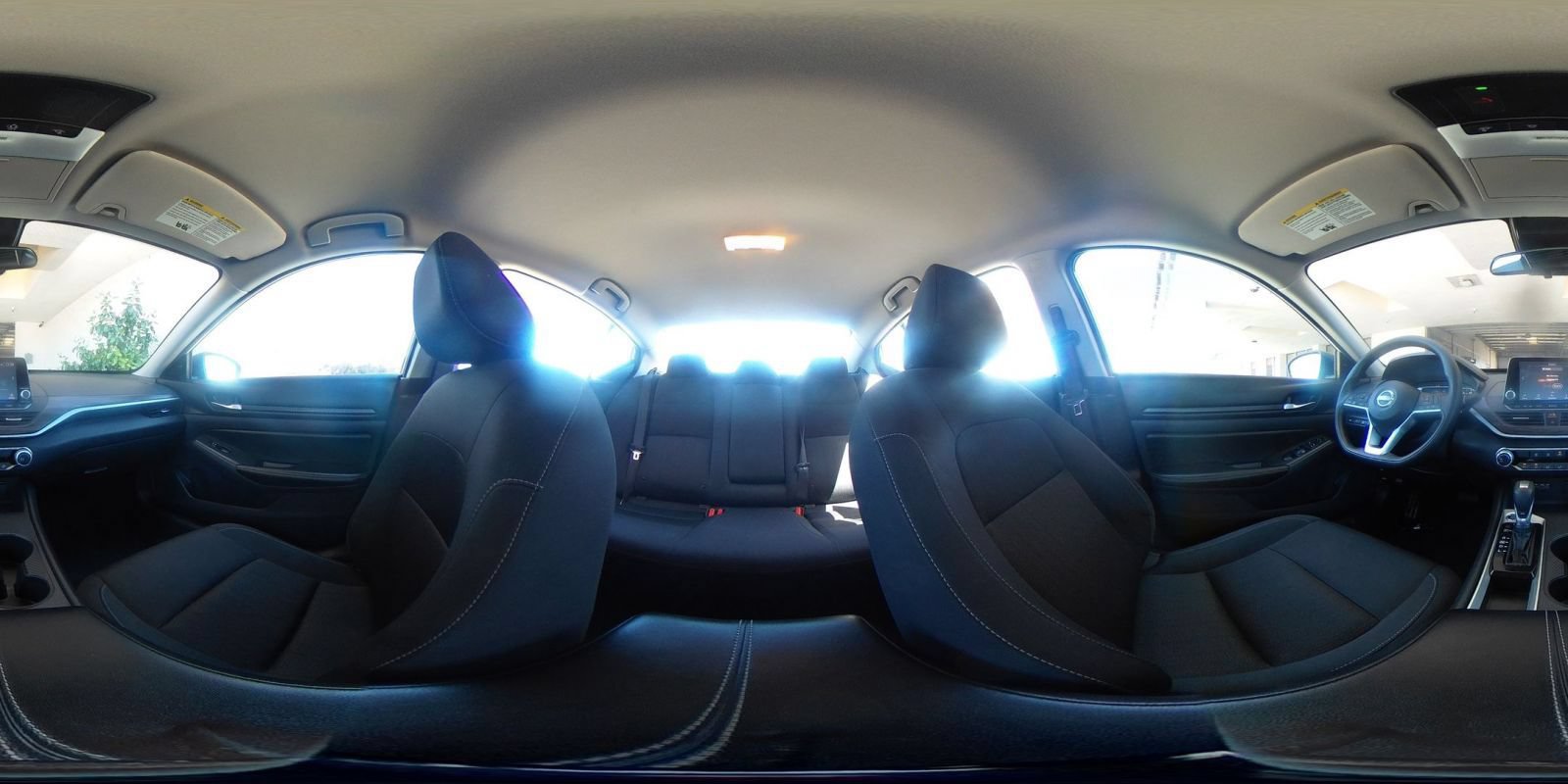 Used 2025 Nissan Altima 2.5 SV FWD image 43