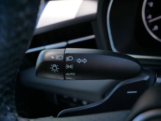Used 2022 Toyota Avalon Touring FWD image 19