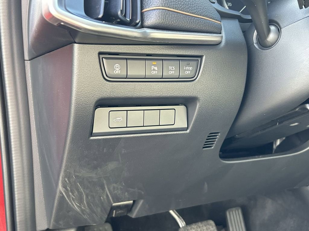 Certified 2025 MAZDA CX-90 3.3 Turbo w/ Preferred Package image 17