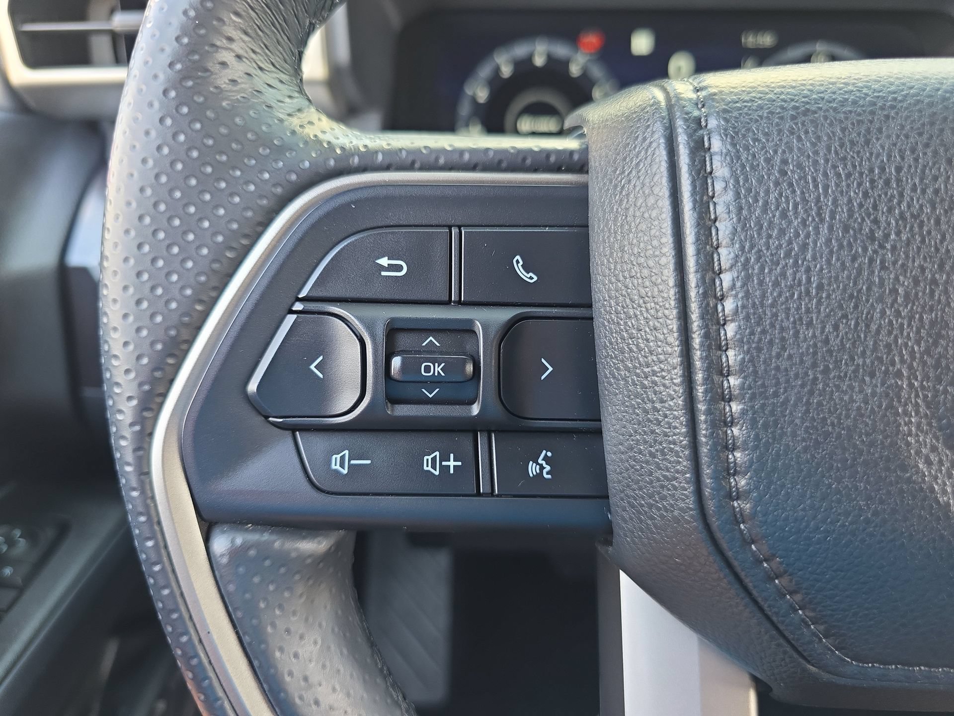 Used 2025 Toyota 4Runner TRD Off-Road Premium AWD/4WD image 19
