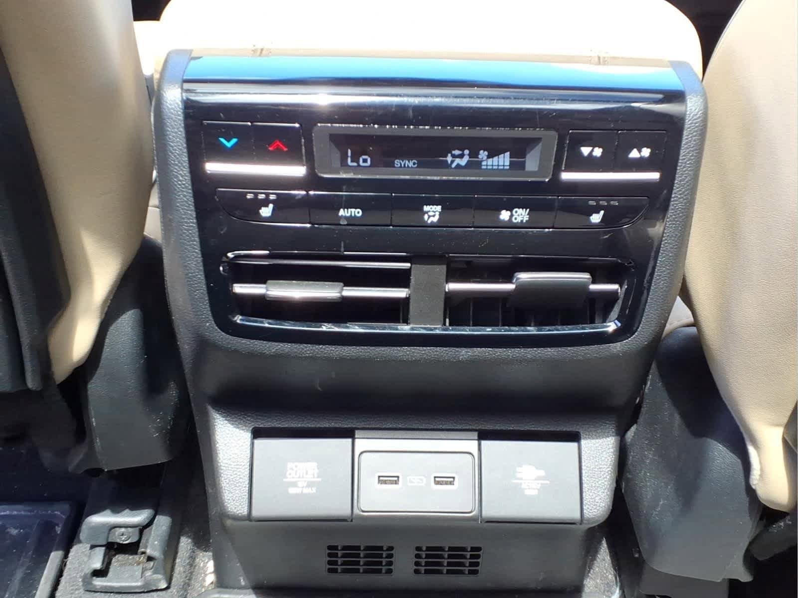 Used 2023 Acura MDX SH-AWD w/ Advance Package image 27