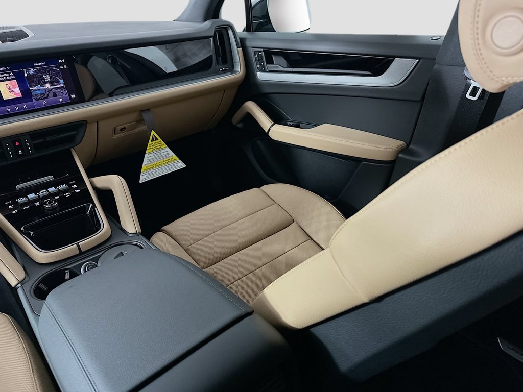 New 2026 Porsche Cayenne AWD/4WD image 26