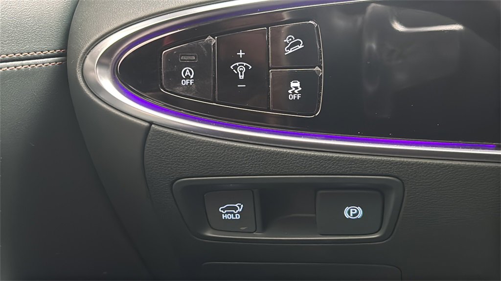 Used 2022 Genesis GV70 2.5T w/ Advanced Package image 19