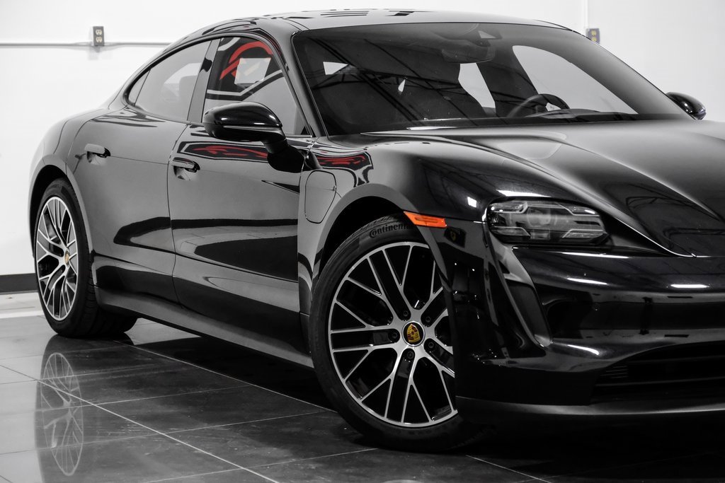 Used 2023 Porsche Taycan w/ Premium Package image 8