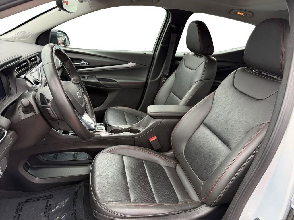 Used 2023 Chevrolet Bolt EUV Premier w/ Sun & Sound Package image 9