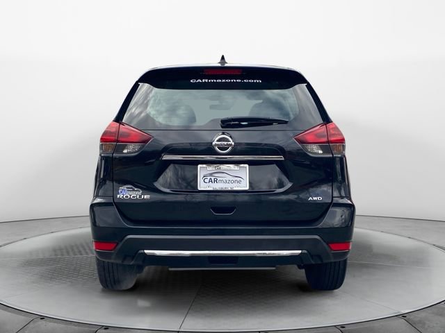 Used 2019 Nissan Rogue S image 4