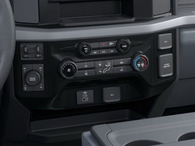 New 2026 Ford F250 XL w/ XL Chrome Package image 13