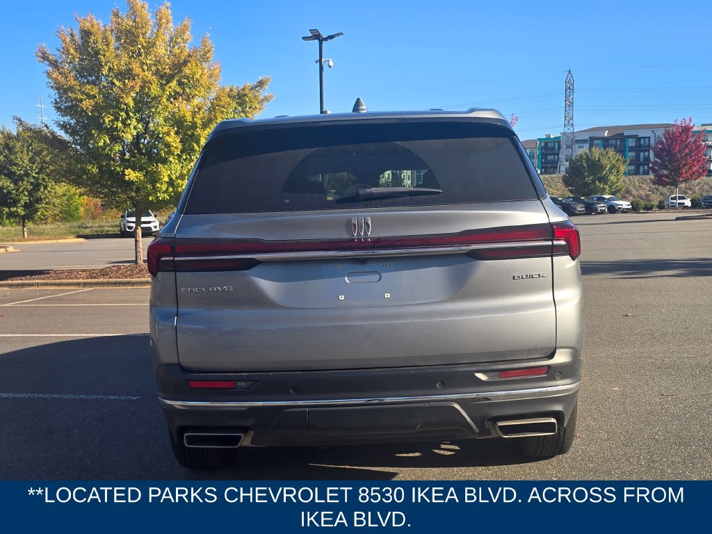 Used 2025 Buick Enclave Preferred FWD image 3