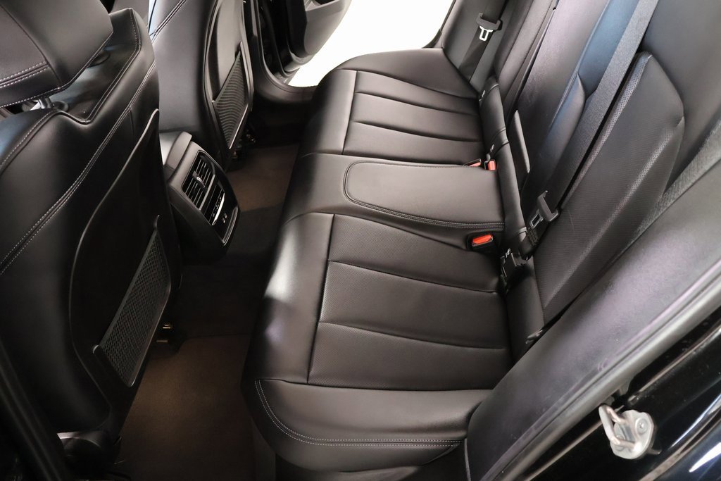 Used 2023 BMW 330i xDrive Sedan w/ Premium Package image 14