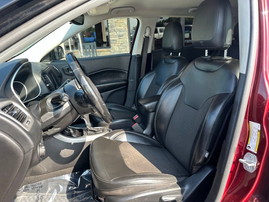Used 2020 Jeep Compass Latitude w/ Cold Weather Group AWD/4WD image 14