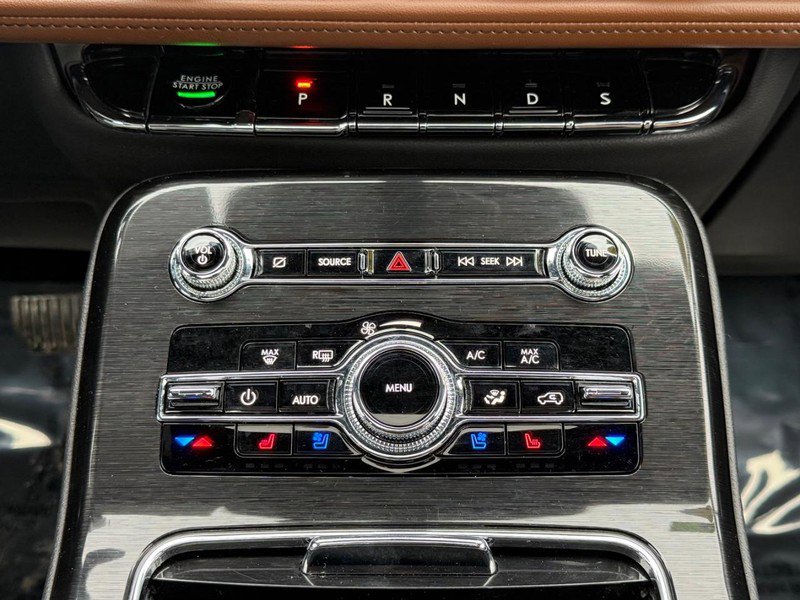 Used 2023 Lincoln Nautilus Reserve image 17