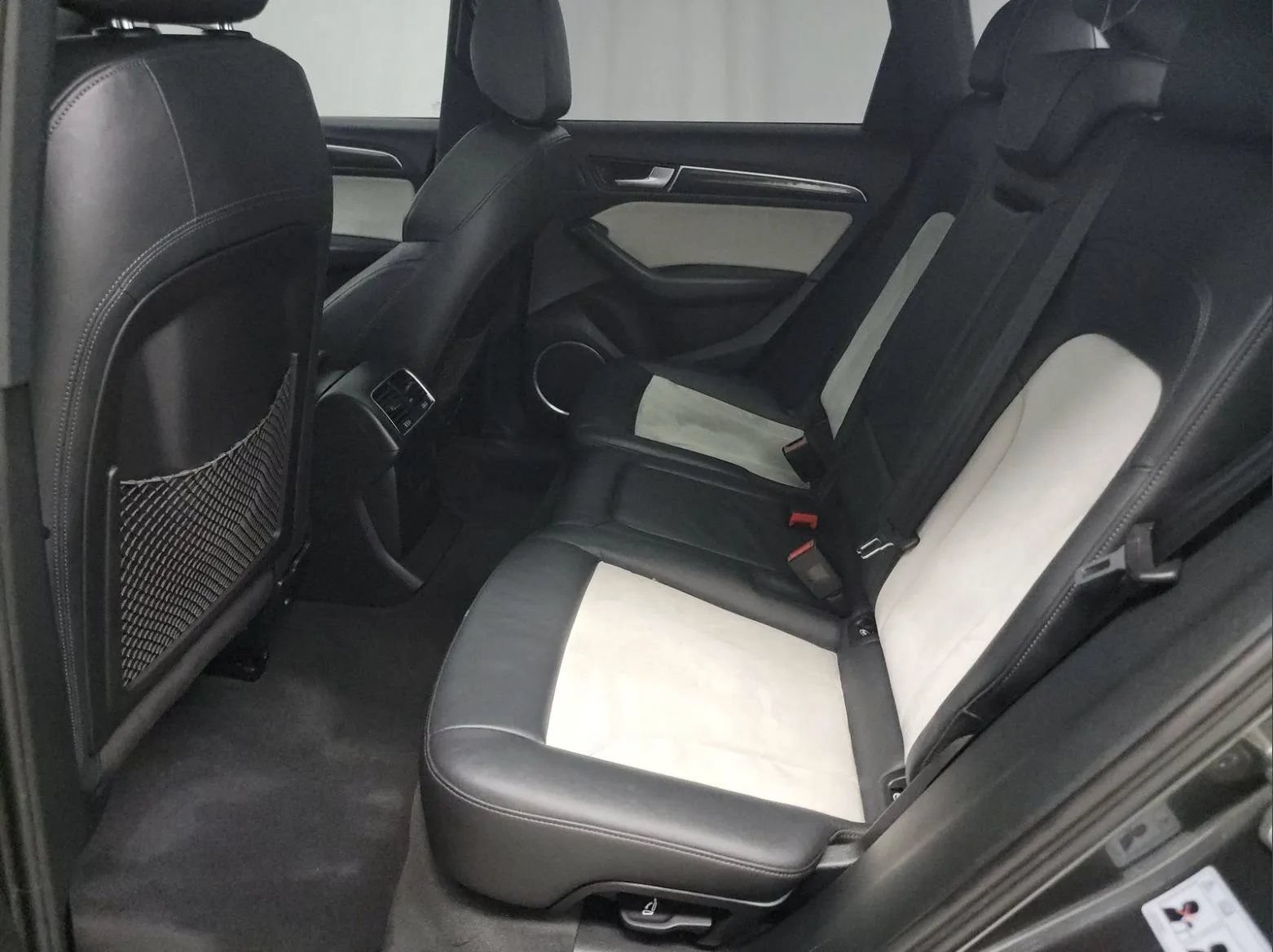 Used 2016 Audi SQ5 Premium Plus w/ Technology Package AWD/4WD image 9
