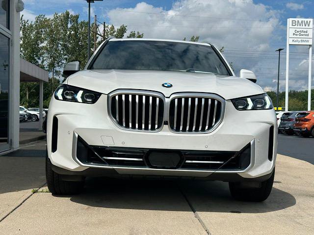 Used 2026 BMW X5 xDrive40i AWD/4WD image 2