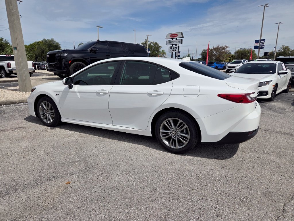 Used 2025 Toyota Camry LE FWD image 11