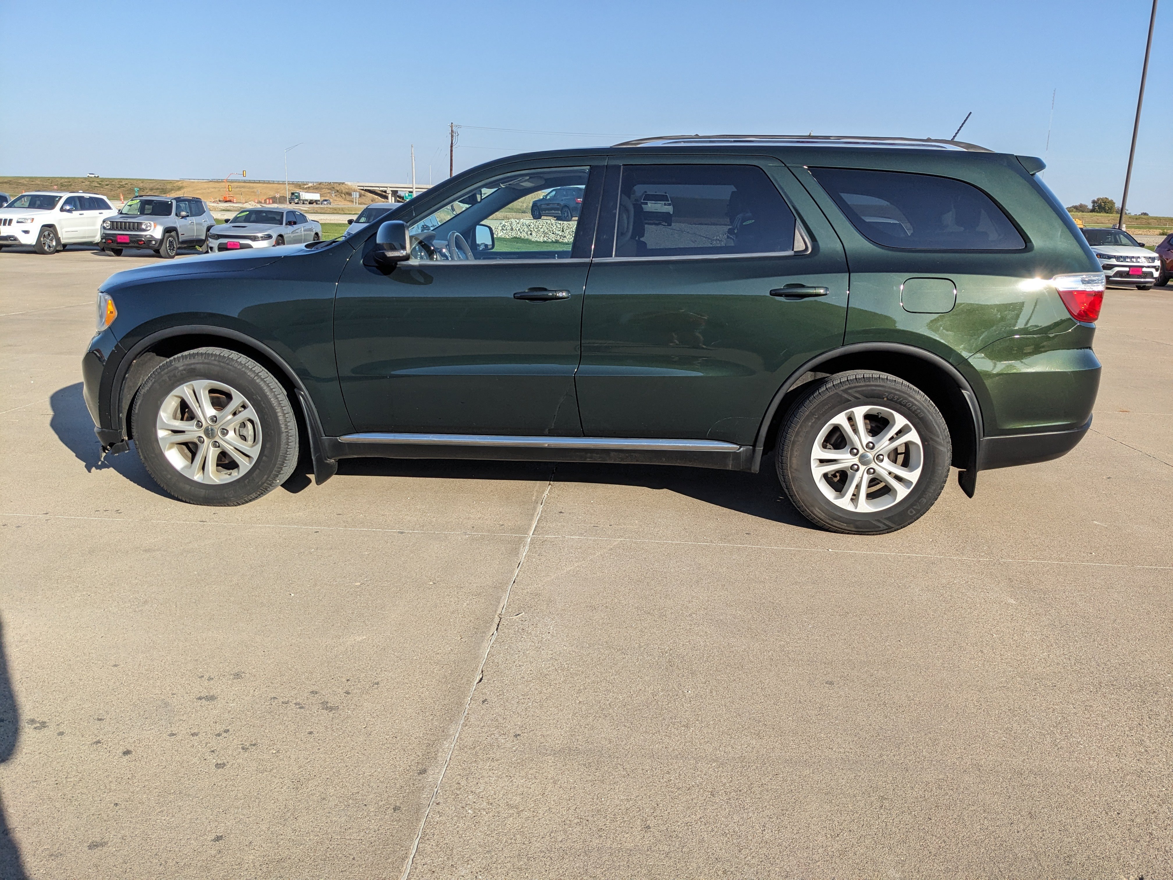 Used 2011 Dodge Durango Crew w/ Entry Nav/Commuter Group AWD/4WD image 5